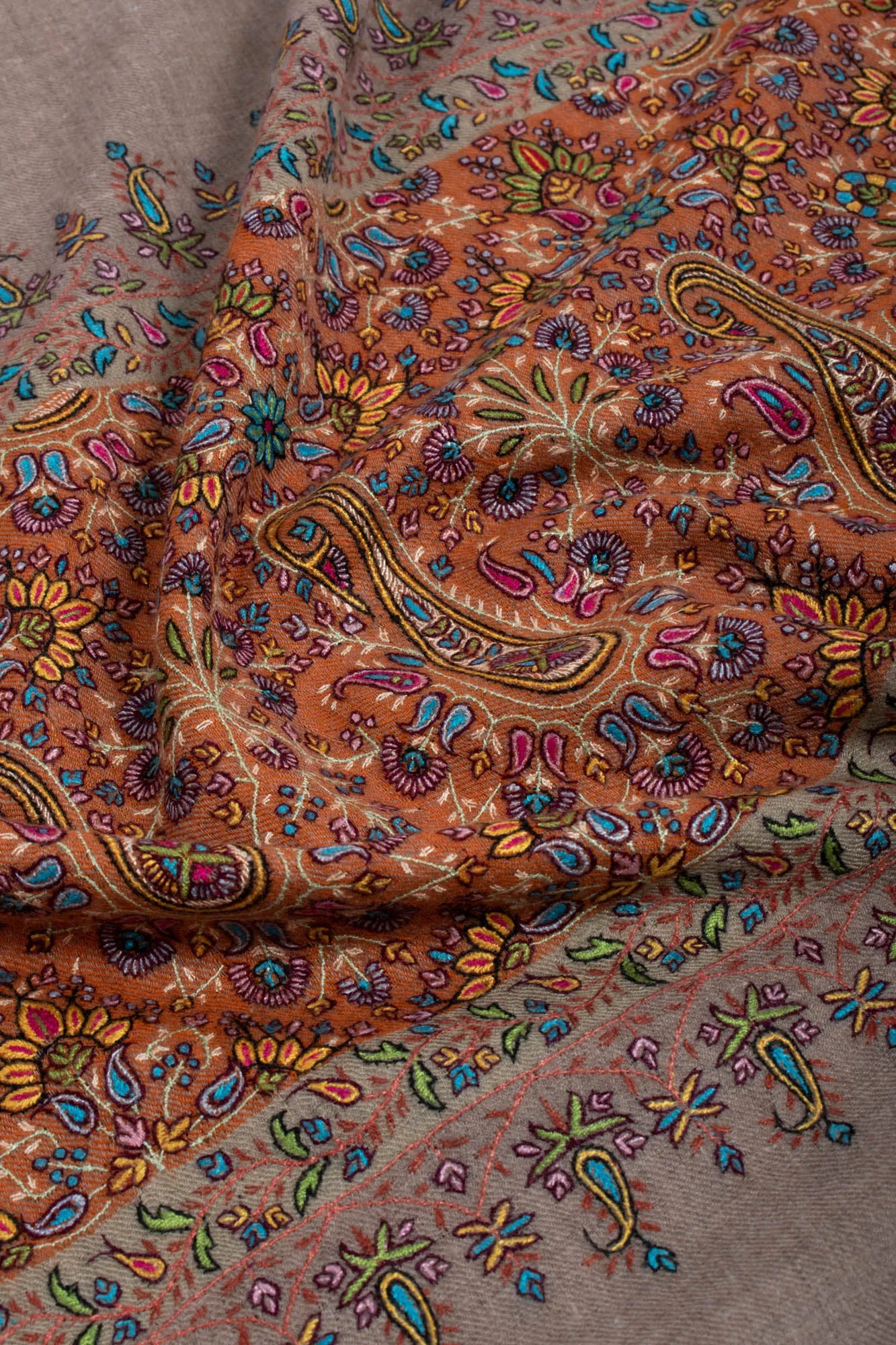 AZEEM - 40x80"