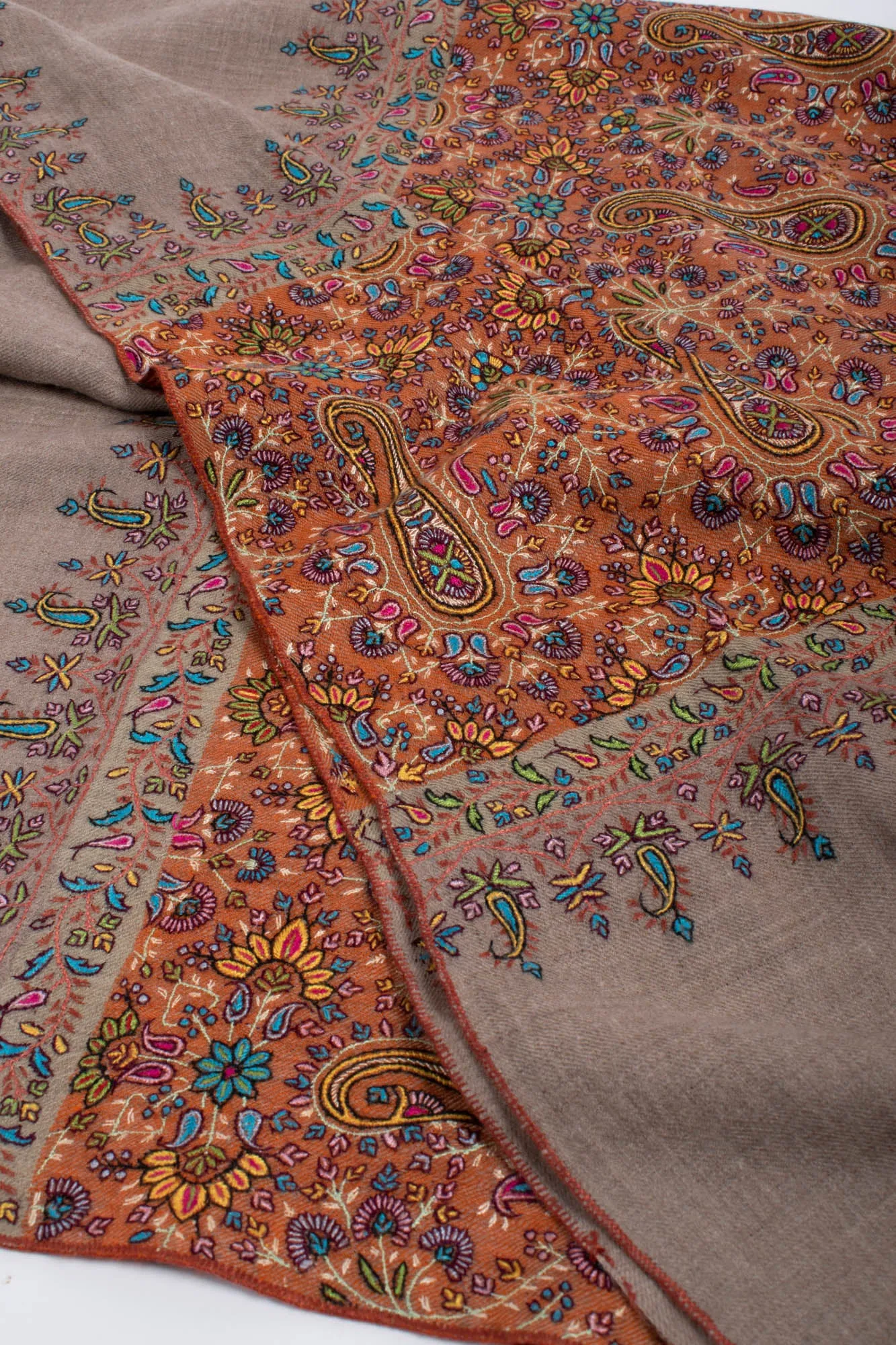 AZEEM - 40x80"