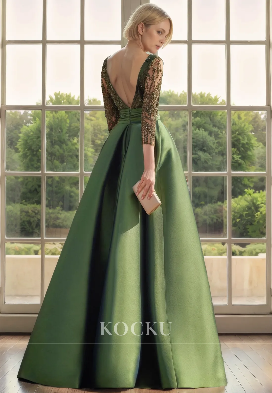 Elegant & Luxurious Long sleeves V-Neck Appliques Backless Mother of the Bride Dress
