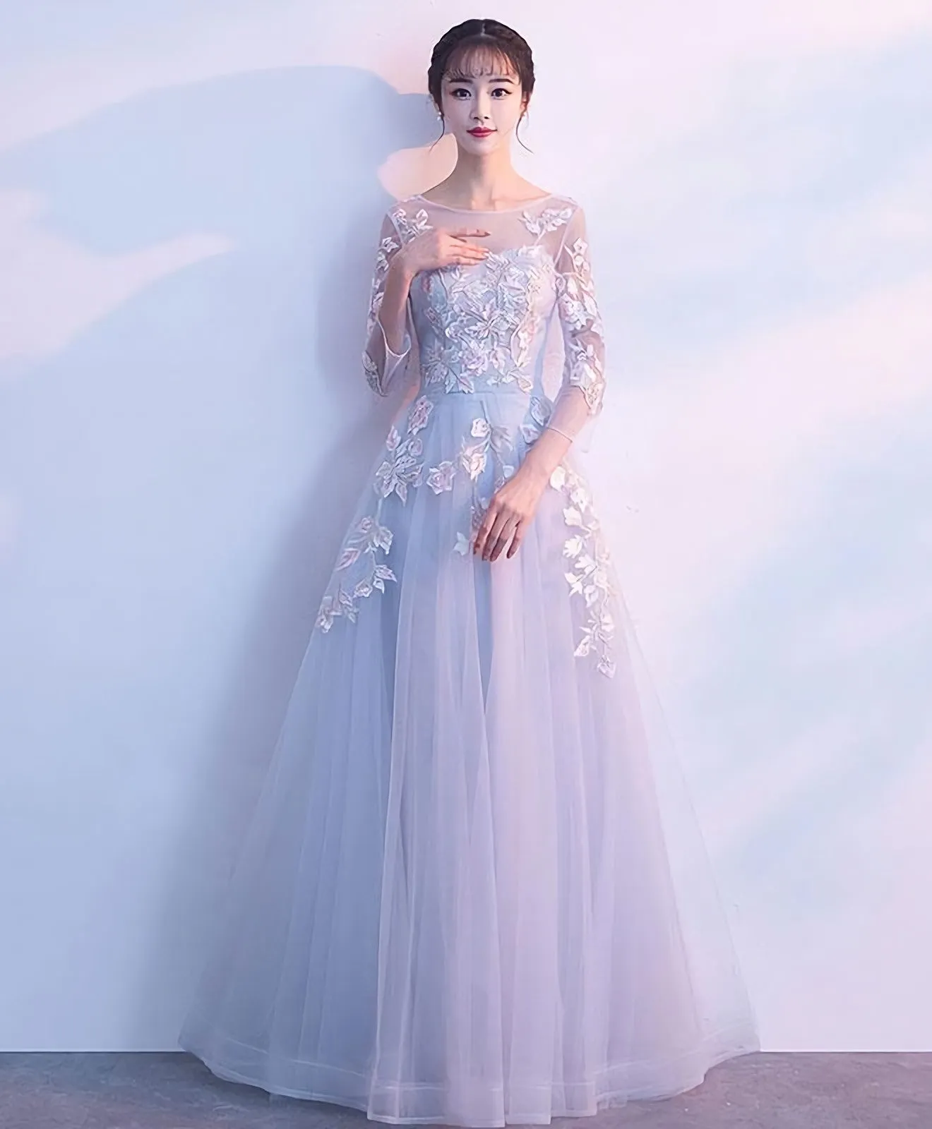 Gray Round Neck Tulle Lace Applique Long Prom Dress Gray Evening Dress