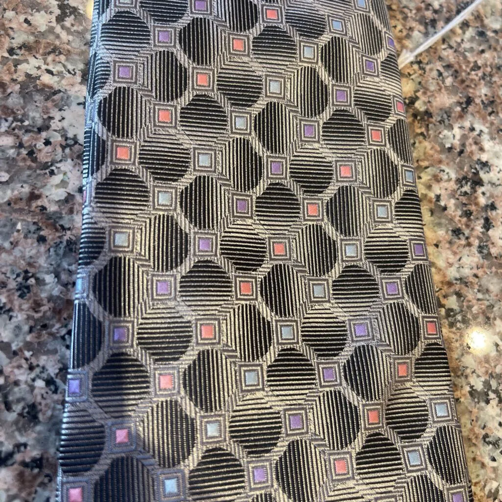 GRAY WITH PINK BLUE PURPLE SQUARES