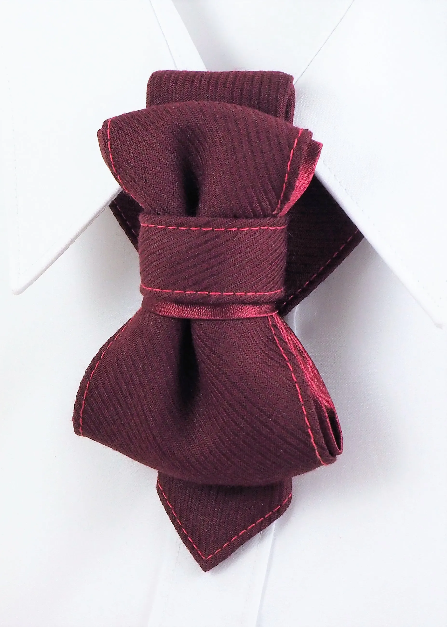 HOPPER TIE ROMANCE