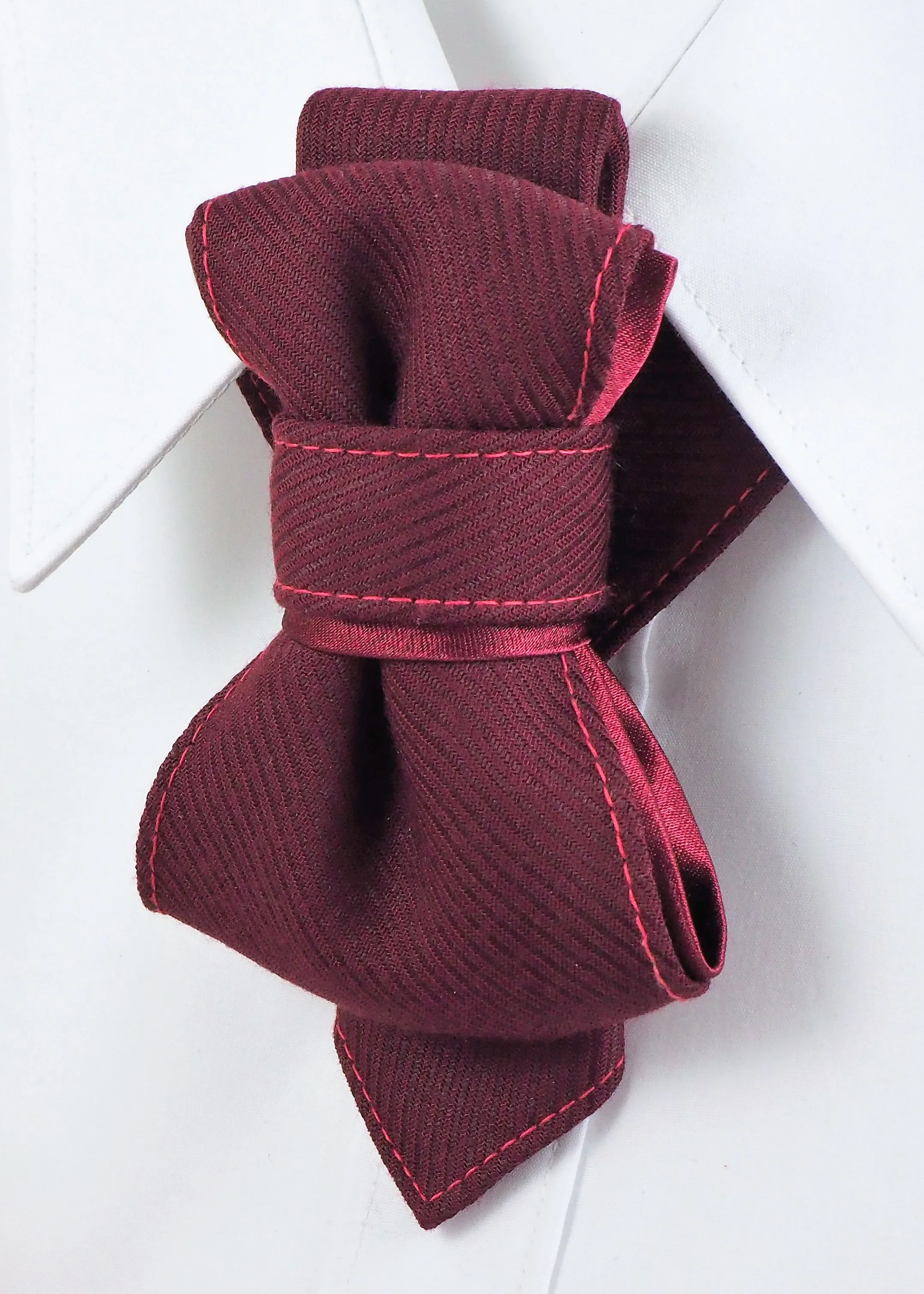 HOPPER TIE ROMANCE