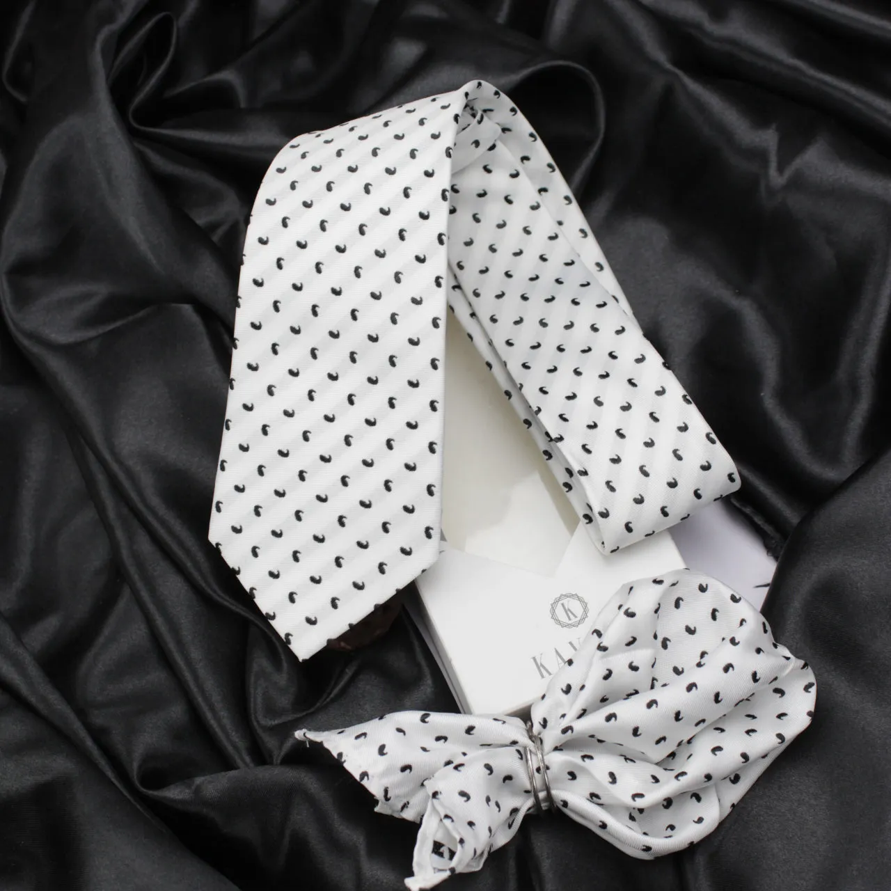Kovove White Paisley Necktie and Pocket Square Gift Box