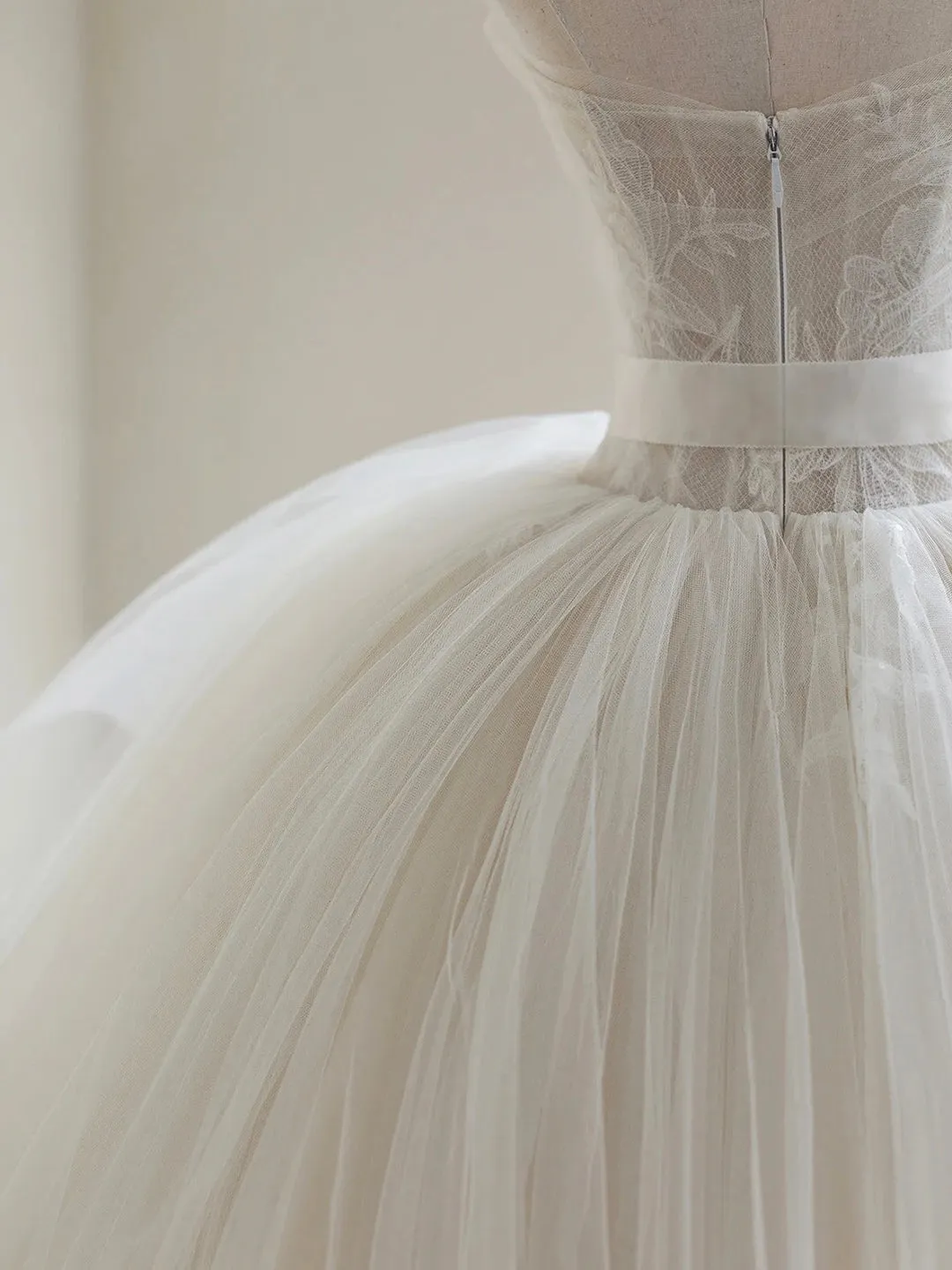 Light Champagne Ball Gown Tulle Sweetheart Long Prom Dress Beautiful Formal Dress Sweet 16 Dress